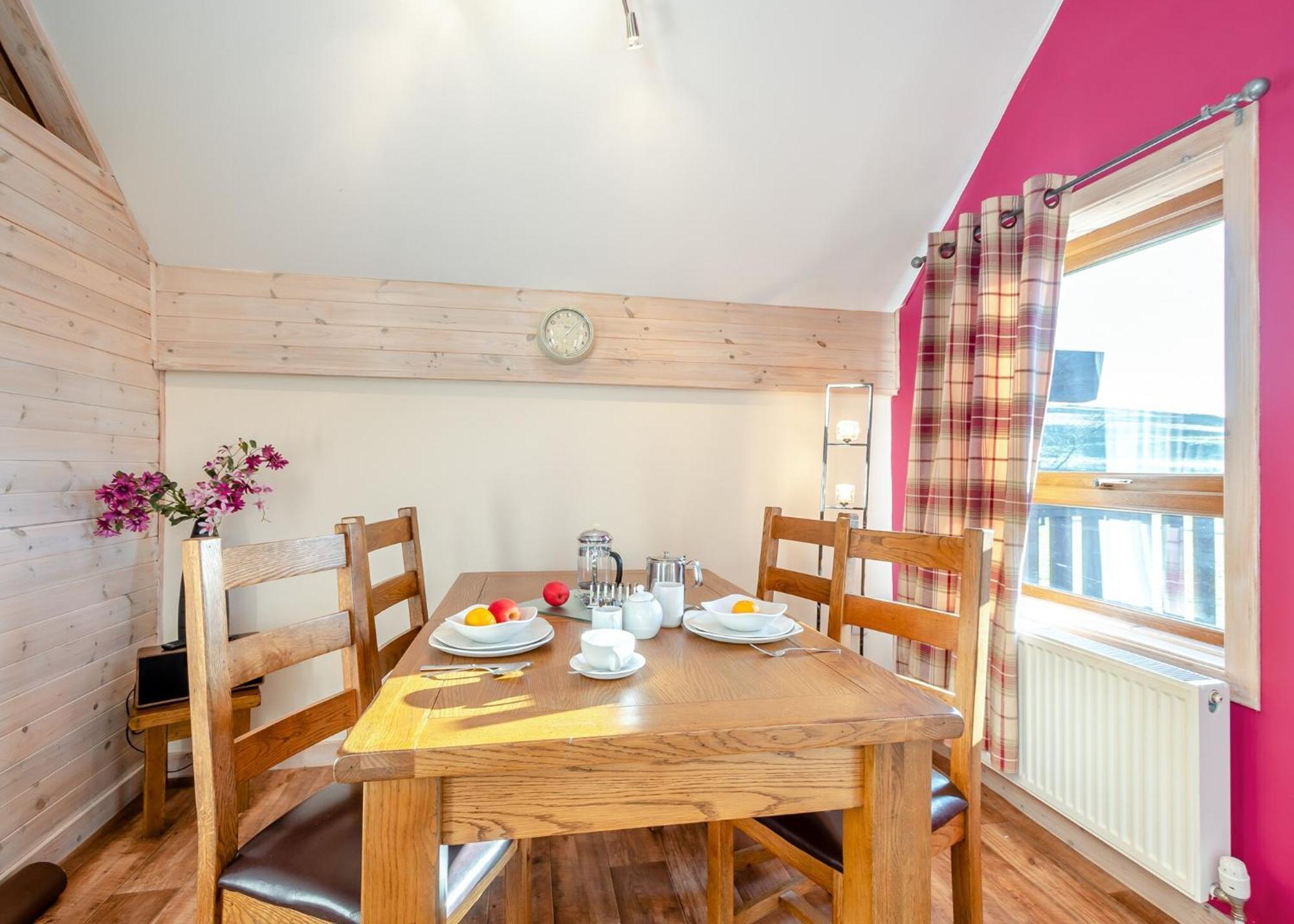 Nunland Hillside Lodges Holywood  Exterior foto